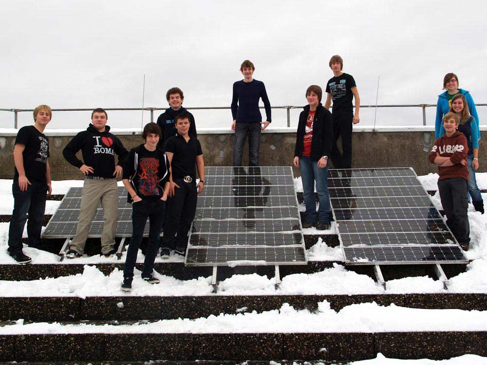 Bild 1: Photovoltaik-Team 2010/2011